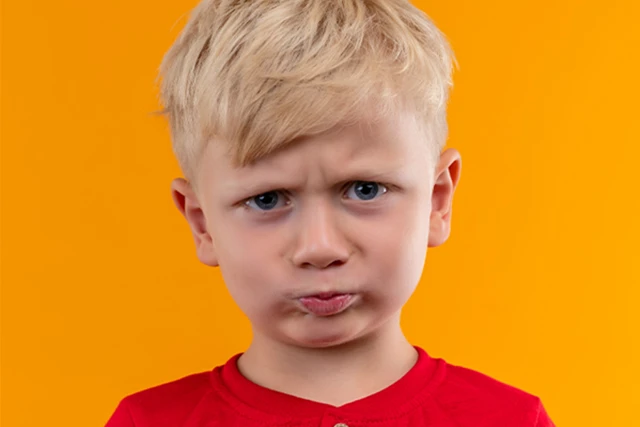 Tại Sao Con Tôi Lại Xấu Xí Thế Này?