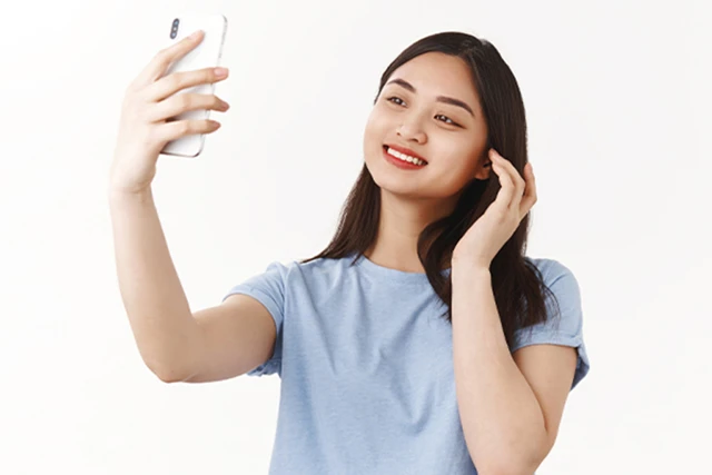 Có ai rất xinh ngoài đời nhưng lại không ăn ảnh không?